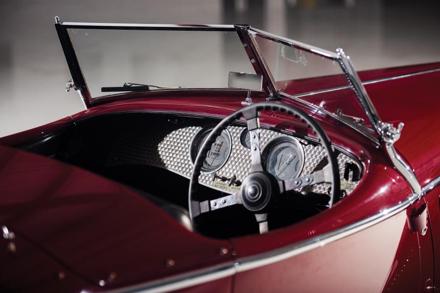 Интерьер Amilcar Pegase G36 Boattail Roadster 1935 года  (фото 10 из 30)
